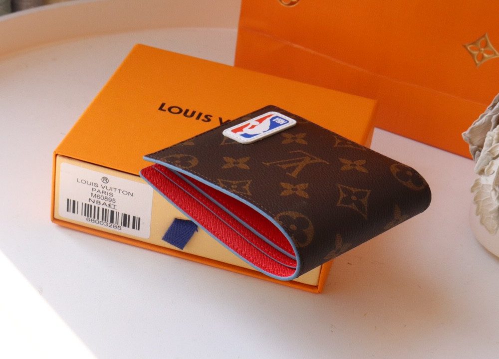 1:1 Replica Louis Vuitton LV X NBA Multiple Wallet Monogram Canvas For Men, Men's Wallet 12cm LV M80105