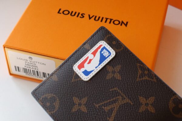 Louis Vuitton LV X NBA Multiple Wallet Monogram Canvas For Men, Men's Wallet 12cm LV M80105