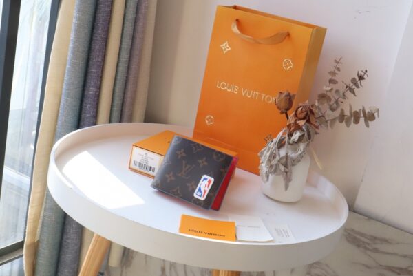 Louis Vuitton LV X NBA Multiple Wallet Monogram Canvas For Men, Men's Wallet 12cm LV M80105