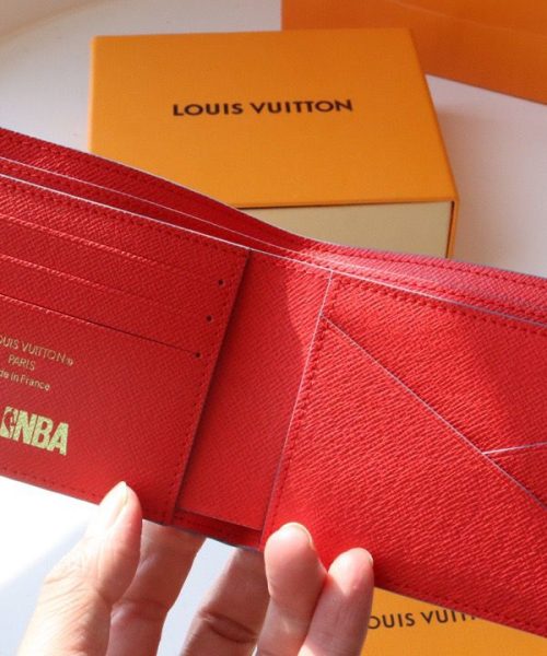 1:1 Replica Louis Vuitton LV x NBA Multiple Wallet Monogram Canvas For Men, Men's Wallet 4.5in/11.5cm LV M80105