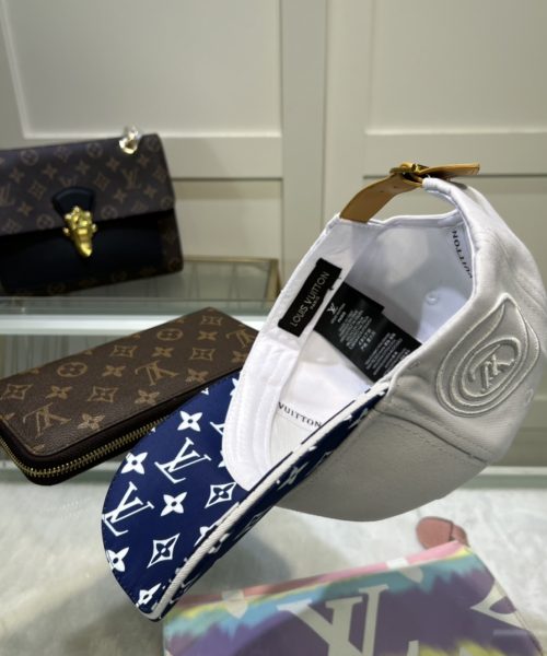 Louis Vuitton Match Cap White/Blue LV Cap M77741