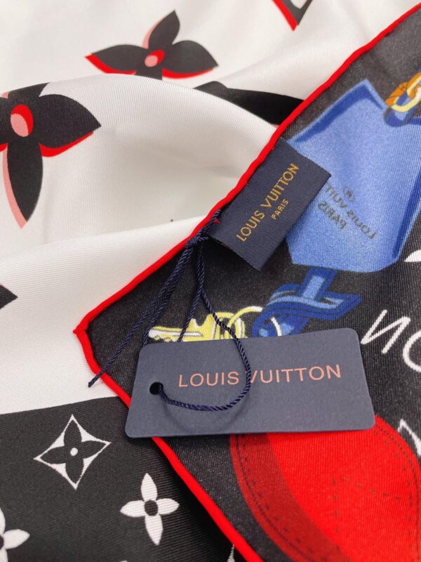 Louis Vuitton Monogram Pattern Black and White Square Scarf 90cm/35in 