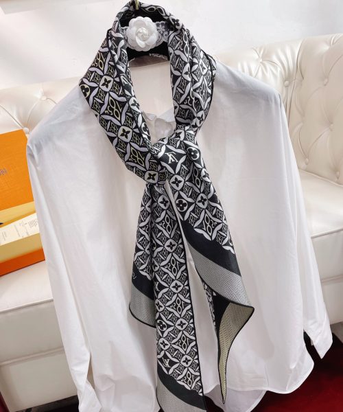 Louis Vuitton Monogram Pattern Black Scarf 175cm/69in 
