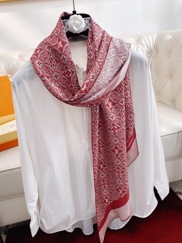 Louis Vuitton Monogram Pattern Red Scarf 175cm/69in 
