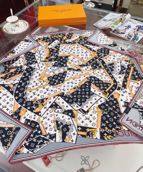 Louis Vuitton More and More Double Face Shawl Black Scarf 90cm/35in 