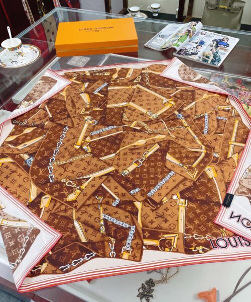 Louis Vuitton More and More Double Face Shawl Brown Scarf 90cm/35in M76933 
