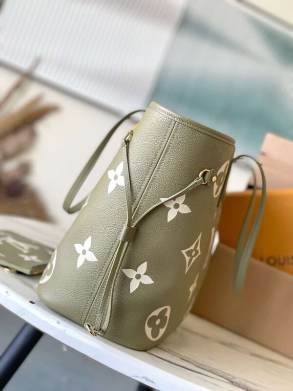 1:1 Replica Louis Vuitton LV Neverfull MM Monogram Empreinte Leather Black Luxury Bag For Women M46649 - 31cm/ 12.2in