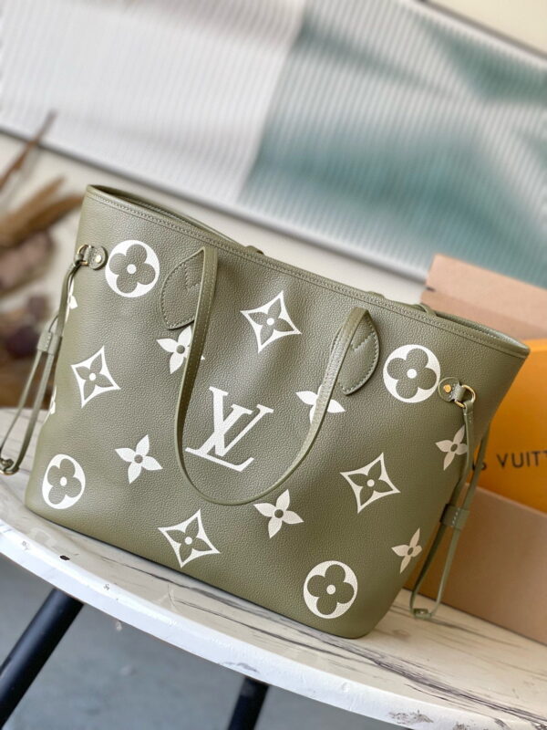 1:1 Replica Louis Vuitton LV Neverfull MM Monogram Empreinte Leather Black Luxury Bag For Women M46649 - 31cm/ 12.2in