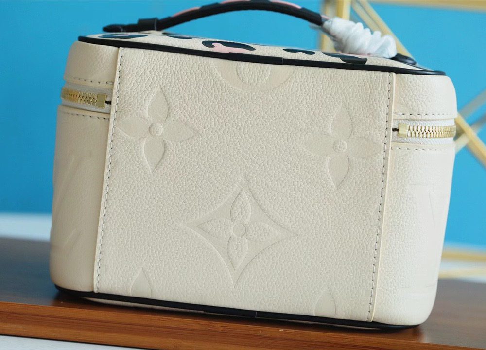1:1 Replica Louis Vuitton Nice BB Monogram Empreinte White /Black For Women, Women's Wallets 9.4in/24cm LV