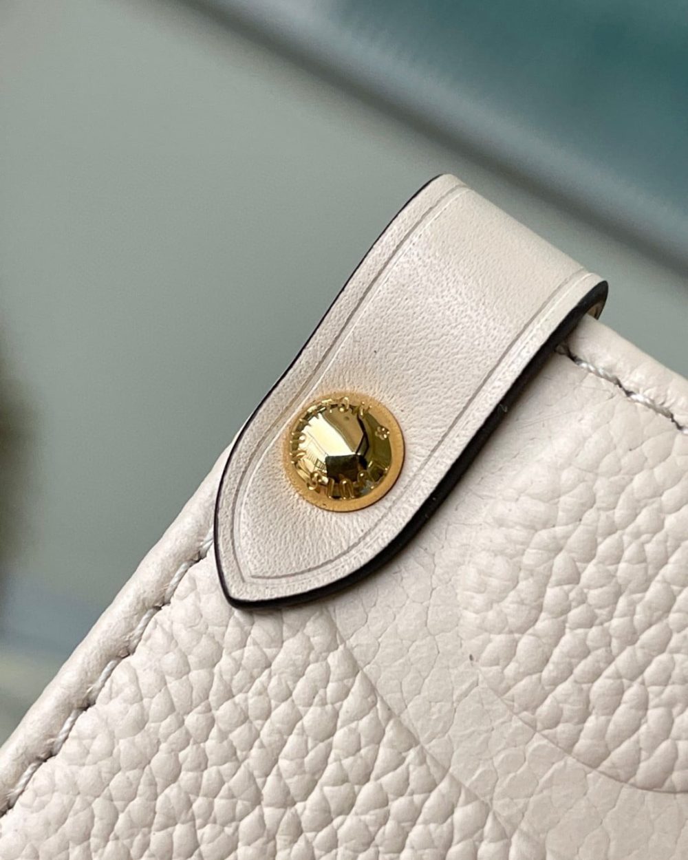 1:1 Replica Louis Vuitton LV Onthego MM Monogram Empreinte Leather Luxury Bag For Women M46531 - 35cm