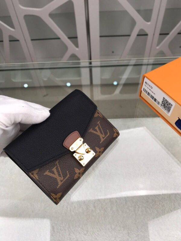 Louis Vuitton Pallas Monogram 13cm Black