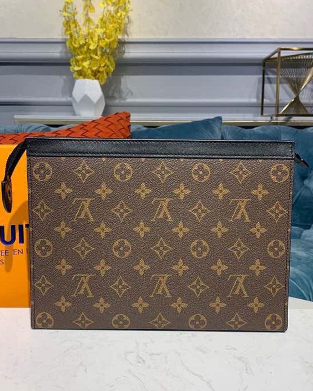 1:1 Replica Louis Vuitton Pochette Voyage MM Monogram Canvas For Men, Men's Wallet 8.3in/27cm LV M61692