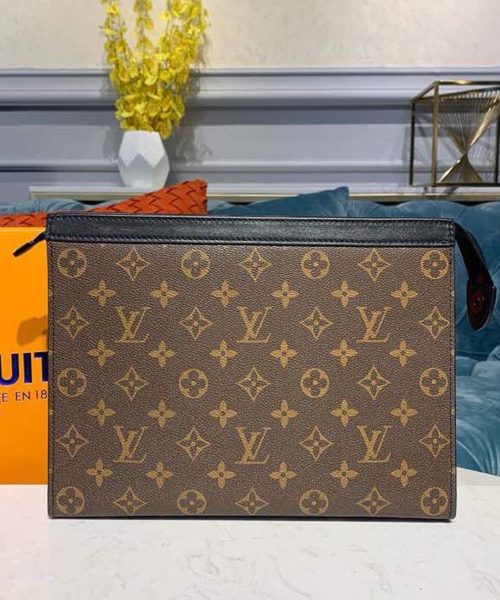 1:1 Replica Louis Vuitton Pochette Voyage MM Monogram Canvas For Men, Men's Wallet 8.3in/27cm LV M61692