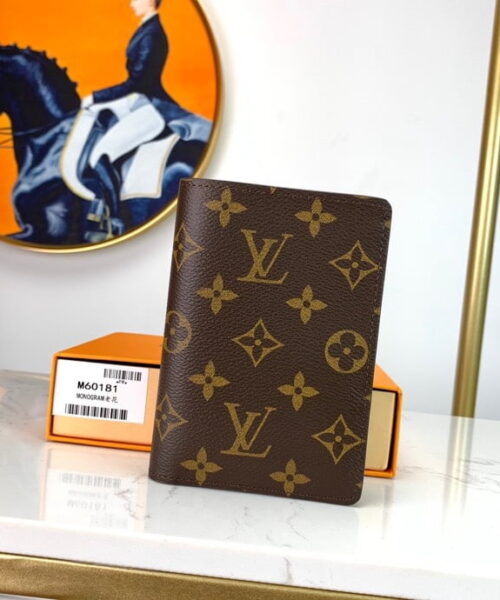 Louis Vuitton Pocket Organizer Monogram Canvas For Women, Women's Wallet 5.5in/14cm LV M60181