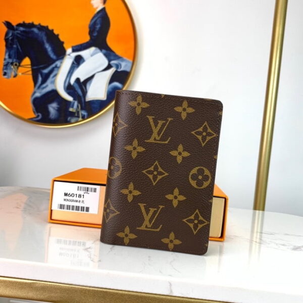 Louis Vuitton Pocket Organizer Monogram Canvas For Women, Women's Wallet 5.5in/14cm LV M60181