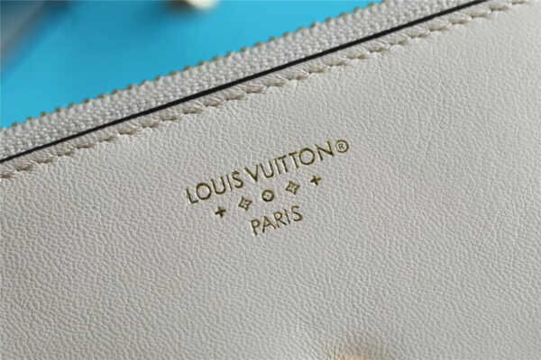 Louis Vuitton Pont 9 Compact Wallet Creme For Women, Women's Wallets 4.2in/12cm LV M69176
