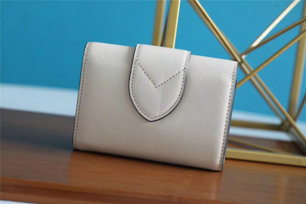Louis Vuitton Pont 9 Compact Wallet Creme For Women, Women's Wallets 4.2in/12cm LV M69176