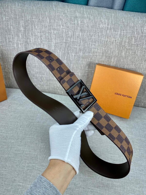 1:1 Replica Louis Vuitton Pyramide Frame Initiales Reversible LV Belt Damier Cobalt Brown Canvas LV Women Belt