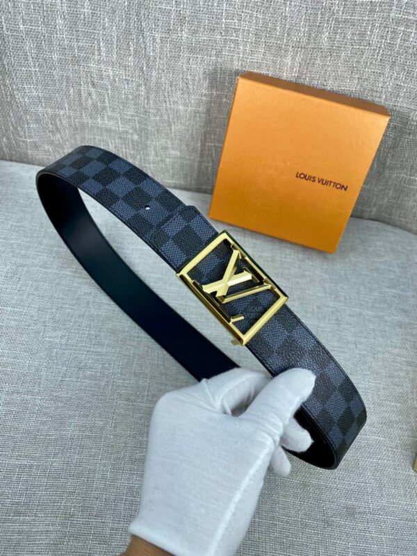 1:1 Replica Louis Vuitton Pyramide Frame Initiales Reversible LV Belt Damier Cobalt Canvas Blue and Black LV Women Belt