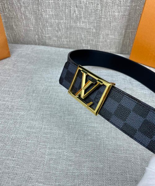 1:1 Replica Louis Vuitton Pyramide Frame Initiales Reversible LV Belt Damier Cobalt Canvas Blue and Black LV Women Belt