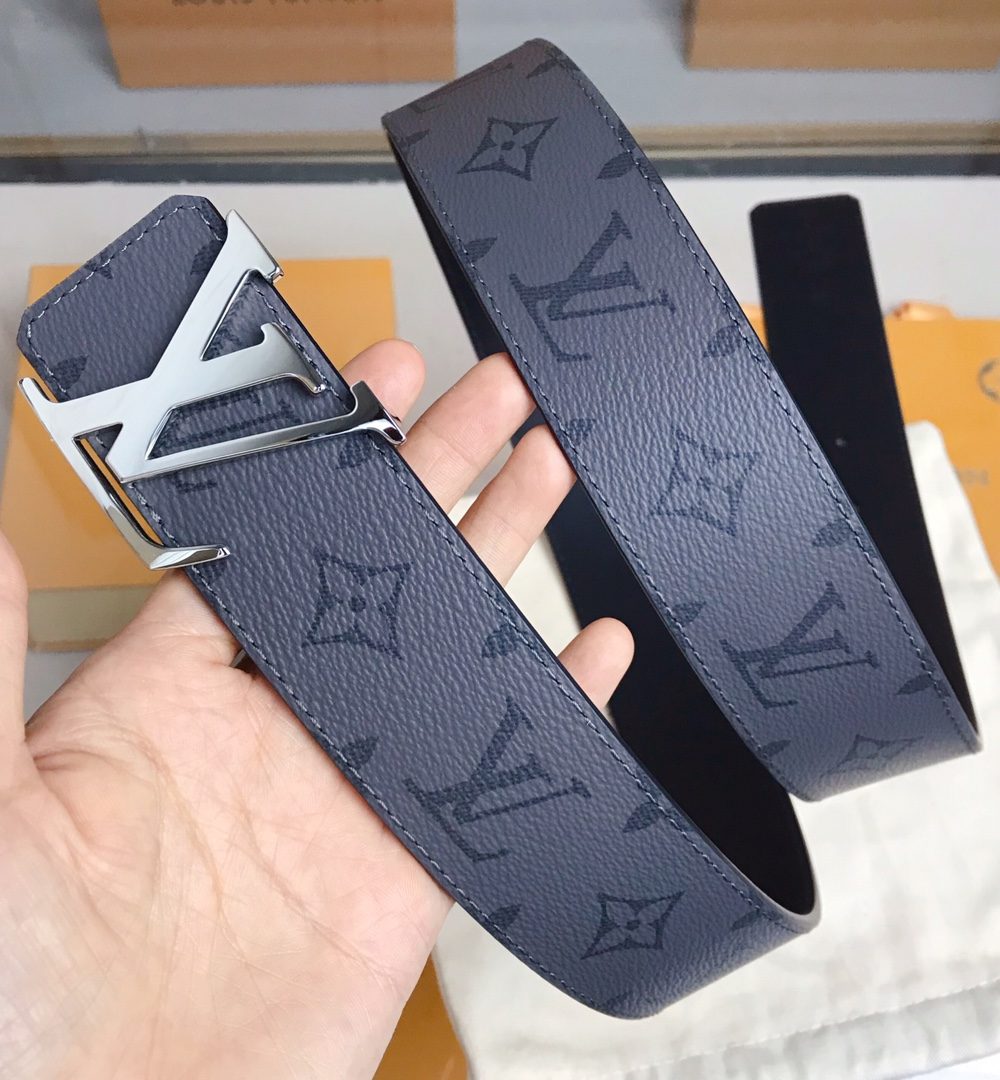 1:1 Replica Louis Vuitton Reversible LV Belt Monogram Eclipse LV Women Belt M0450V