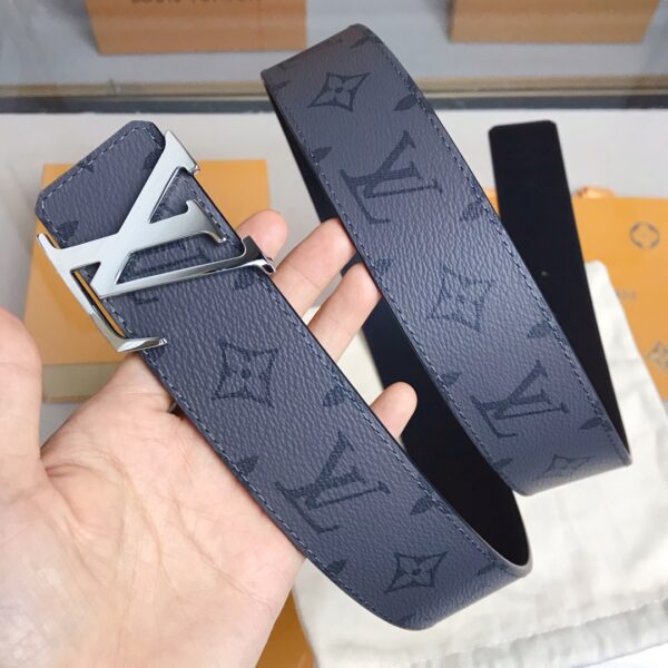 1:1 Replica Louis Vuitton Reversible LV Belt Monogram Eclipse LV Women Belt M0450V