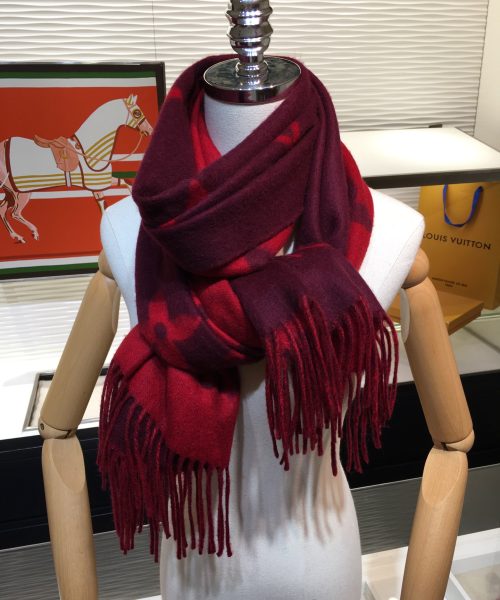 Louis Vuitton Reykjavik Scarf Red 75in/190cm M75505