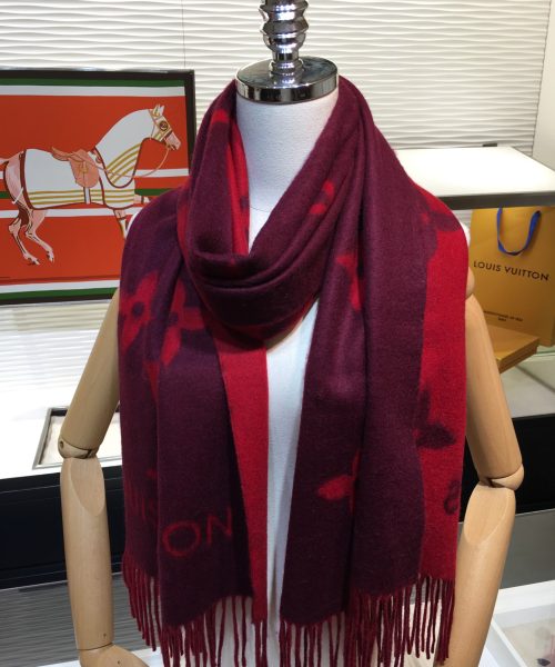 Louis Vuitton Reykjavik Scarf Red 75in/190cm M75505