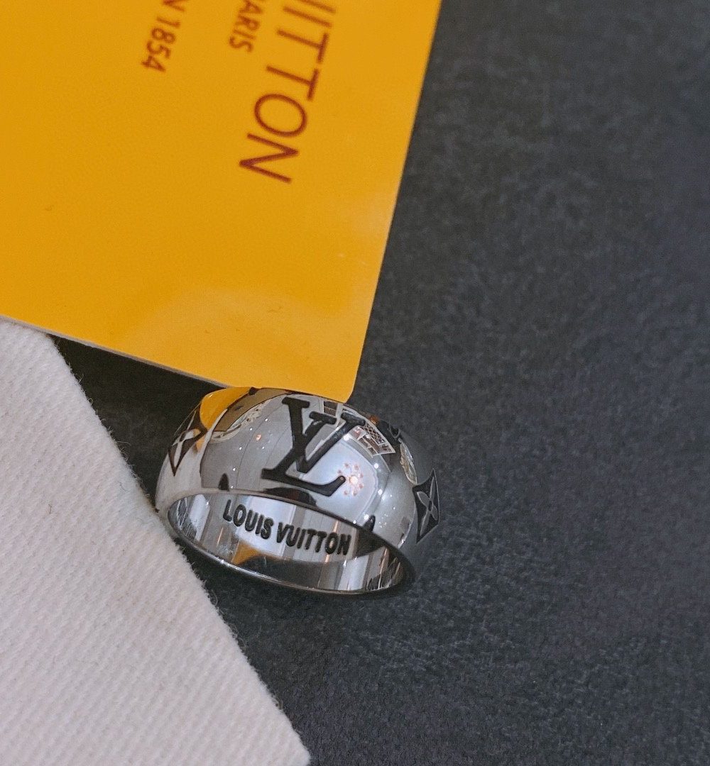 Louis Vuitton Ring