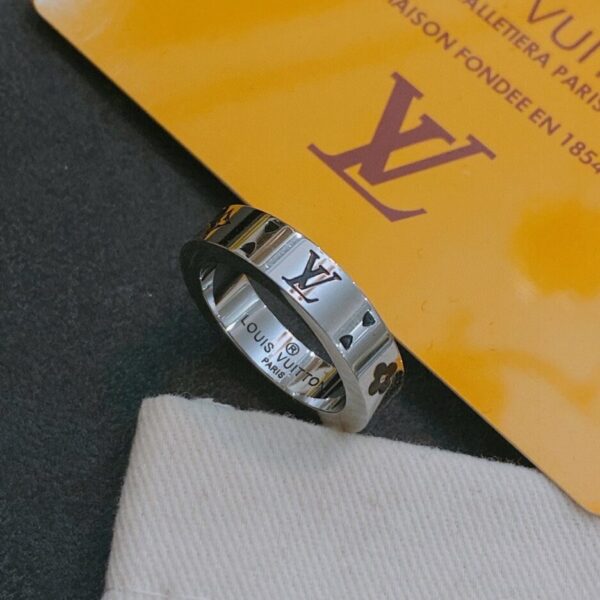 Louis Vuitton Ring