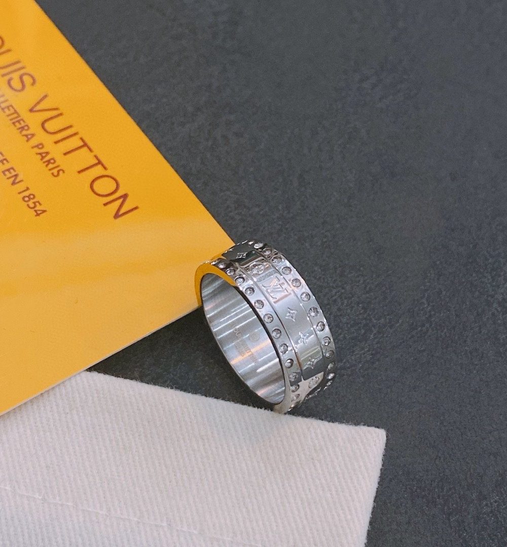 Louis Vuitton Ring