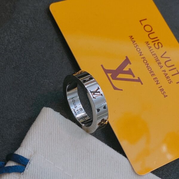 Louis Vuitton Ring