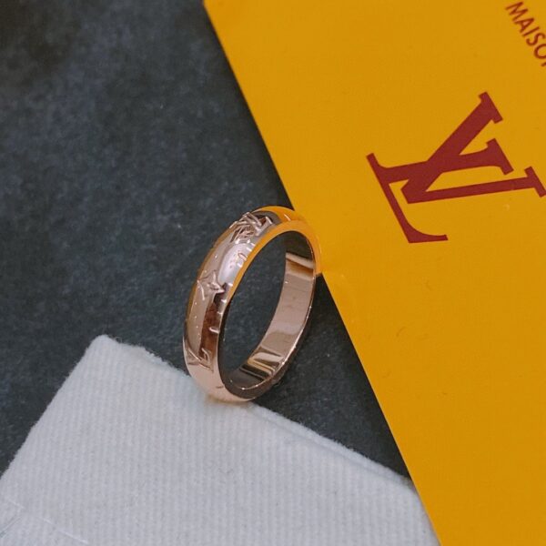 Louis Vuitton Ring
