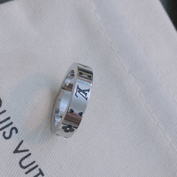 Louis Vuitton Ring