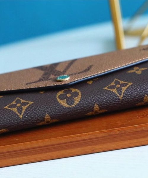 1:1 Replica Louis Vuitton Sarah Wallet Monogram and Monogram Reverse Canvas For Women, Women's Wallets 7.5in/19cm LV M80726