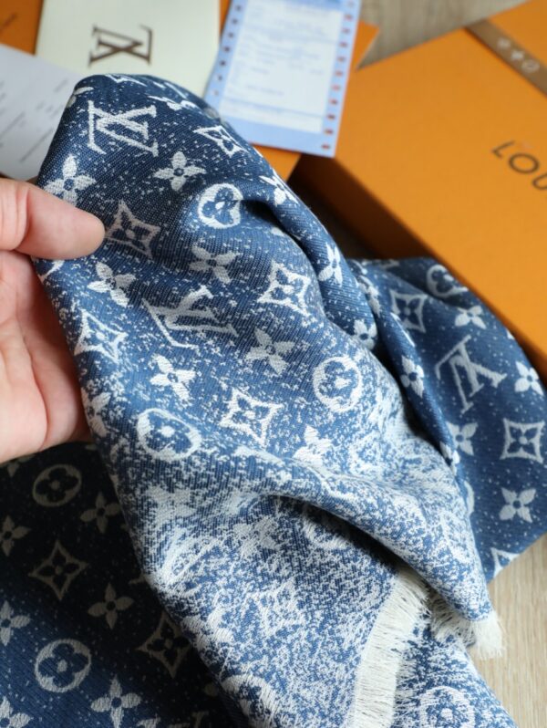 Louis Vuitton Silk Wool Square Navy Blue Scarf 140cm/55in