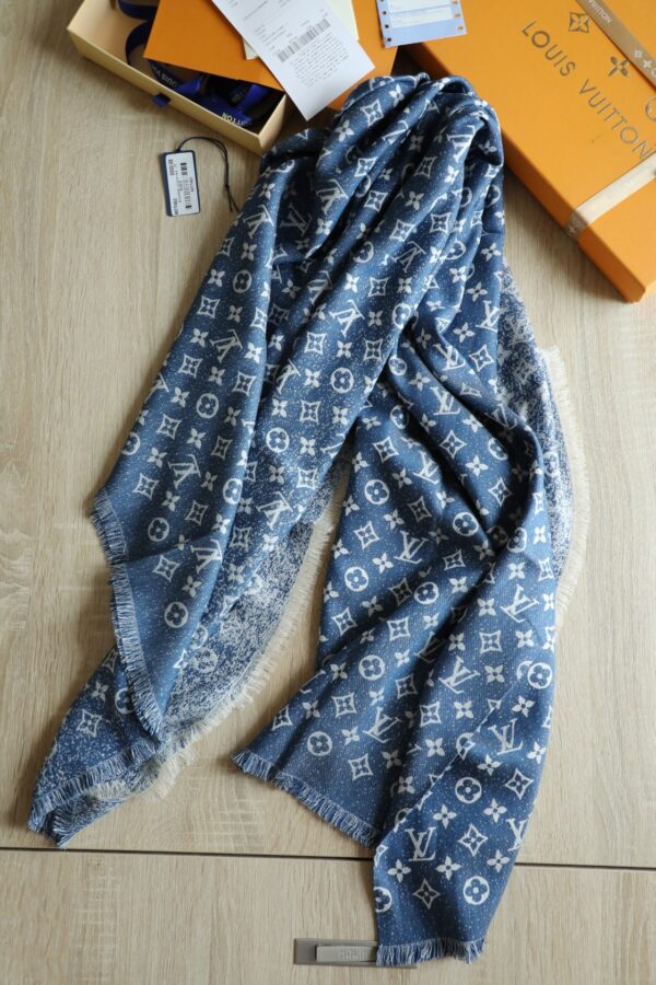 Louis Vuitton Silk Wool Square Navy Blue Scarf 140cm/55in