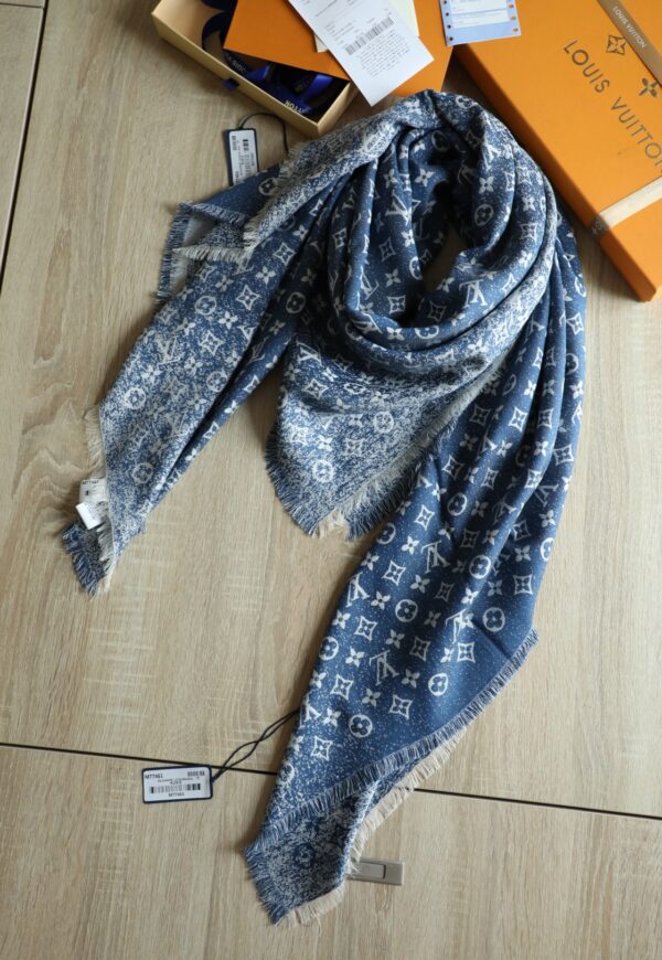 Louis Vuitton Silk Wool Square Navy Blue Scarf 140cm/55in