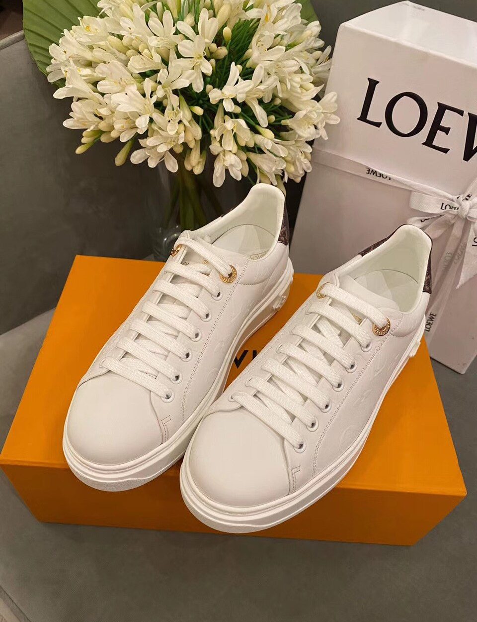Louis Vuitton Time Out Sneakers Calfskin Leather Spring/Summer Collection, White