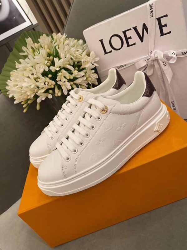 Louis Vuitton Time Out Sneakers Calfskin Leather Spring/Summer Collection, White