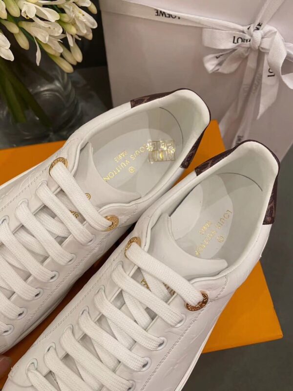 Louis Vuitton Time Out Sneakers Calfskin Leather Spring/Summer Collection, White