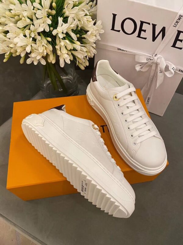 Louis Vuitton Time Out Sneakers Calfskin Leather Spring/Summer Collection, White