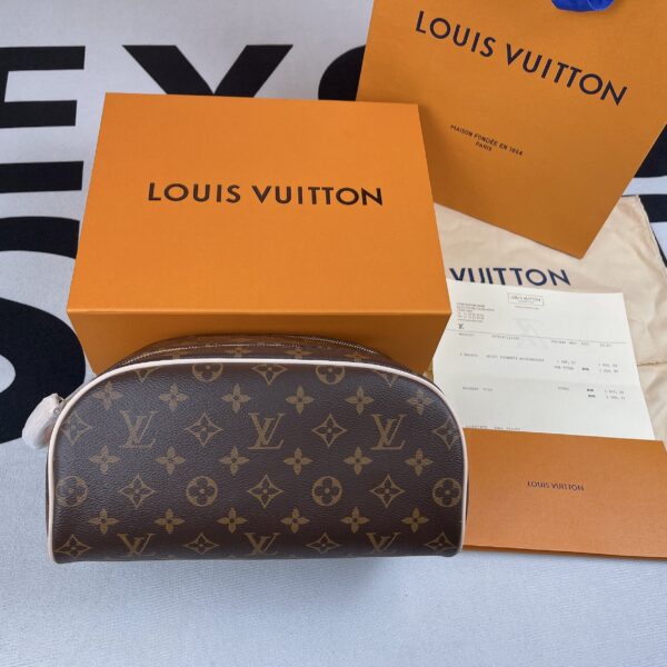 Louis Vuitton Toilet Pouch GM Monogram Canvas For Women, Women's Wallets 7.9in/20cm LV M47507