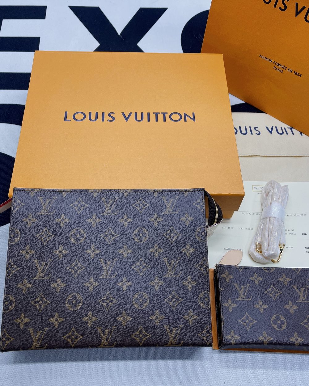 1:1 Replica Louis Vuitton Toiletry Pouch on Chain Monogram Canvas For Women, Women's Wallets 9.8in/25cm LV M81412
