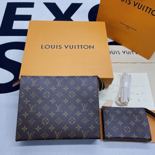 Louis Vuitton Toiletry Pouch on Chain Monogram Canvas For Women, Women's Wallets 9.8in/25cm LV M81412