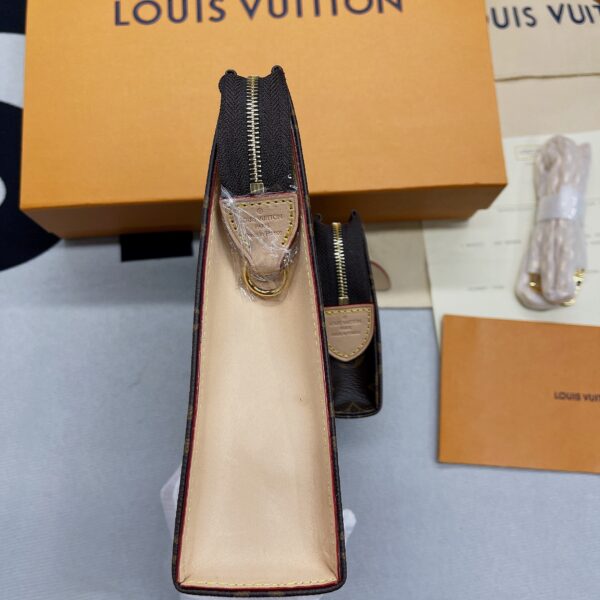 Louis Vuitton Toiletry Pouch on Chain Monogram Canvas For Women, Women's Wallets 9.8in/25cm LV M81412