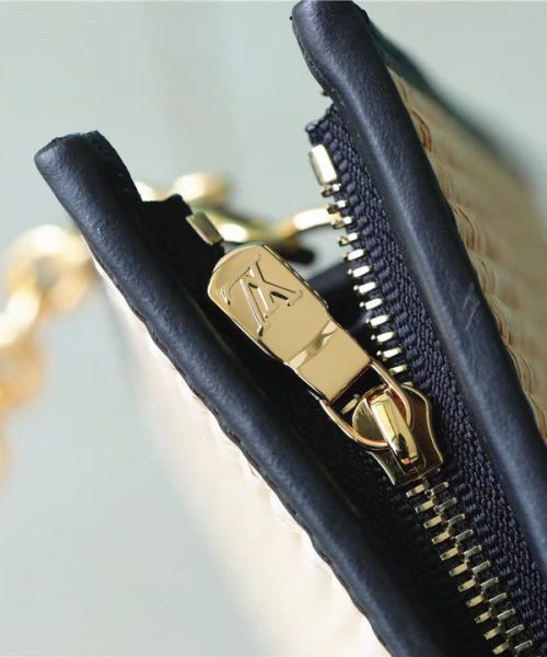 1:1 Replica Louis Vuitton Toiletry Pouch on Chain Raffia Natural /Black For Women, Women's Wallets 9.8in/25cm LV M81366