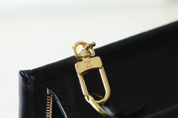 Louis Vuitton Toiletry Pouch on Chain Raffia Natural /Black For Women, Women's Wallets 9.8in/25cm LV M81366