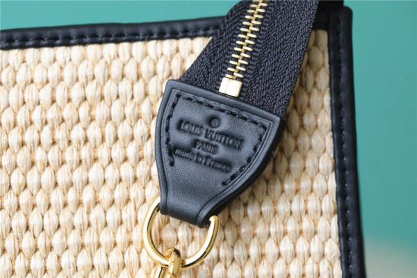 Louis Vuitton Toiletry Pouch on Chain Raffia Natural /Black For Women, Women's Wallets 9.8in/25cm LV M81366