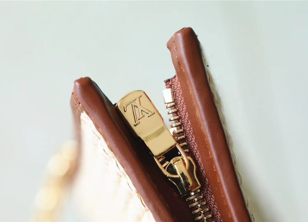 1:1 Replica Louis Vuitton Toiletry Pouch on Chain Raffia Natural /Ceramel Brown For Women, Women's Wallets 9.8in/25cm LV
